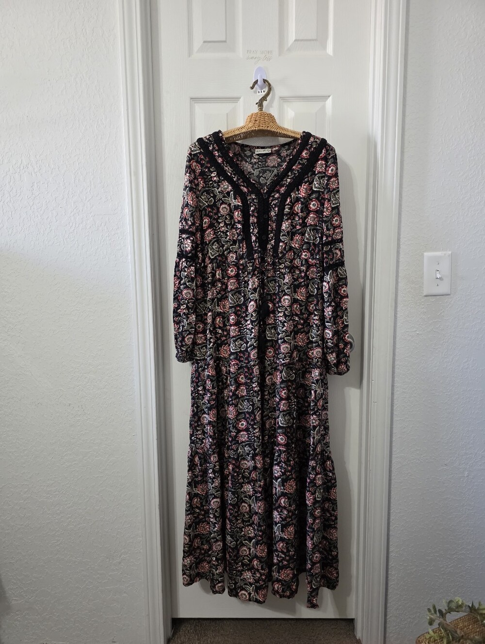 Wonderly Maxi Black Floral Long Sleeve Dress XL